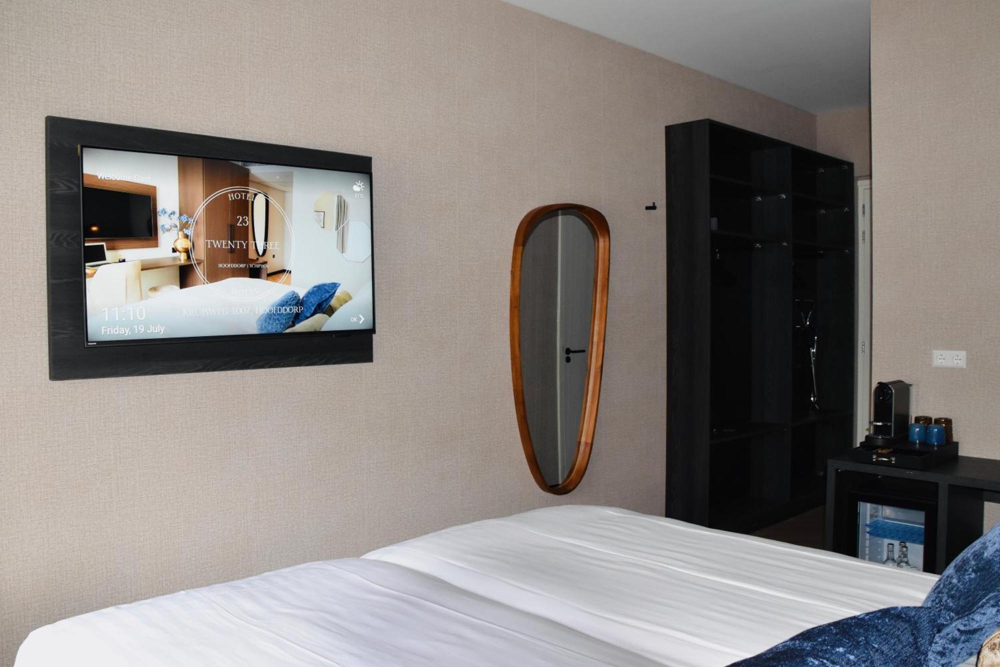 Hotel Twenty-Three Amsterdam Airport โฮฟด์ดอร์ป ภายนอก รูปภาพ