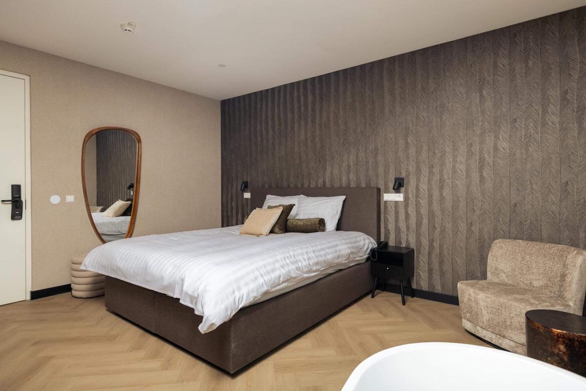 Hotel Twenty-Three Amsterdam Airport โฮฟด์ดอร์ป ภายนอก รูปภาพ