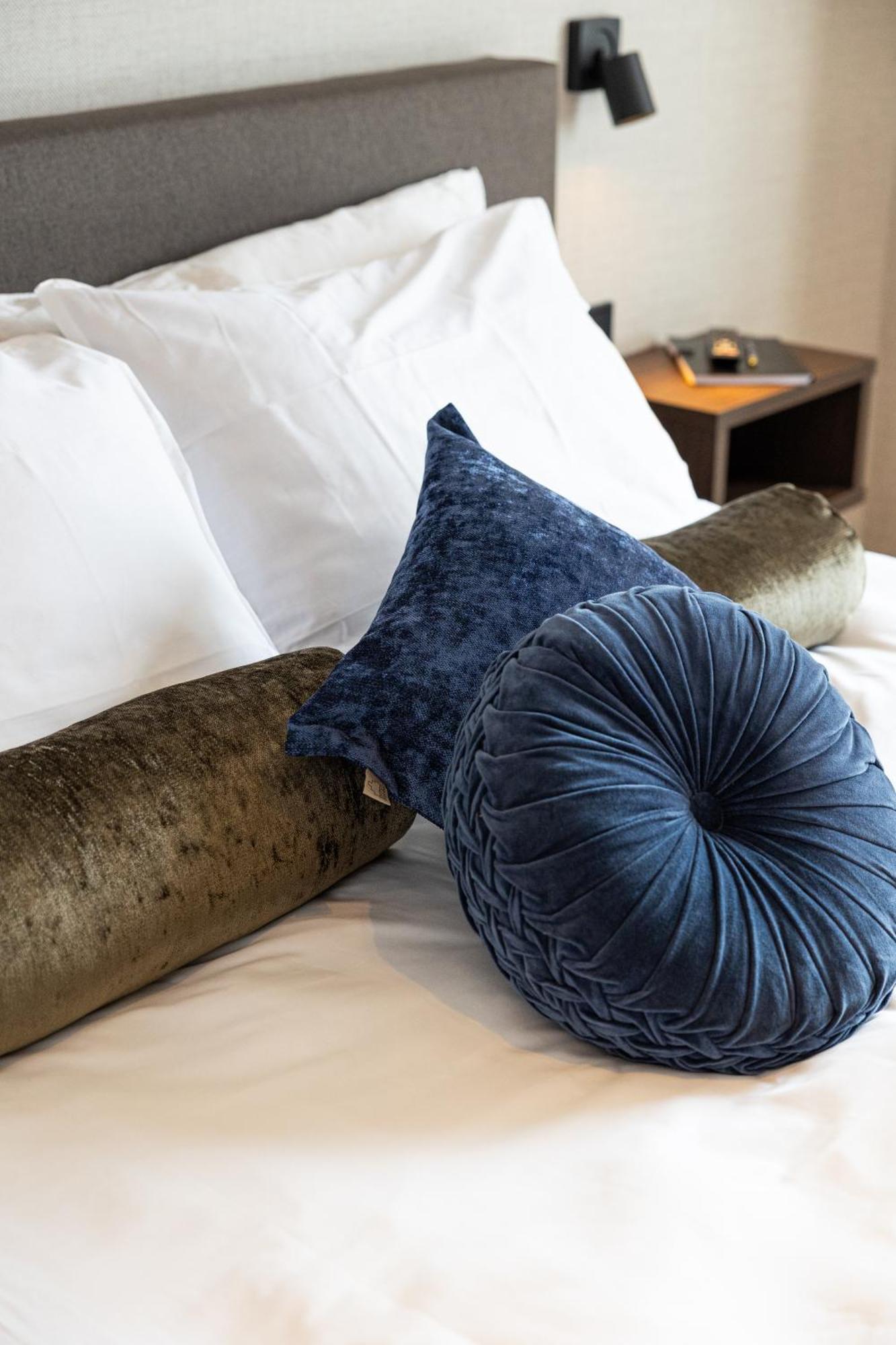 Hotel Twenty-Three Amsterdam Airport โฮฟด์ดอร์ป ภายนอก รูปภาพ