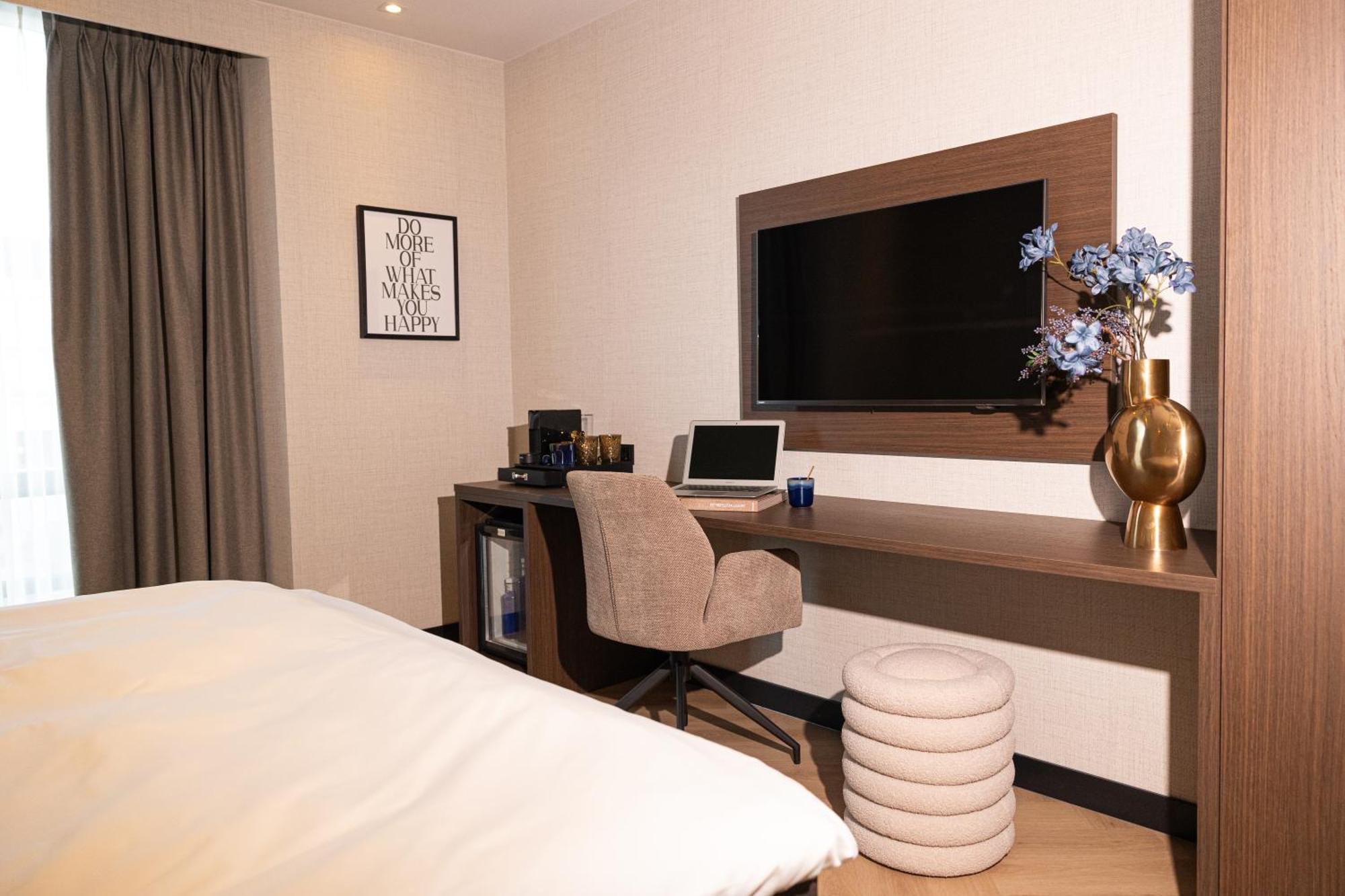 Hotel Twenty-Three Amsterdam Airport โฮฟด์ดอร์ป ภายนอก รูปภาพ