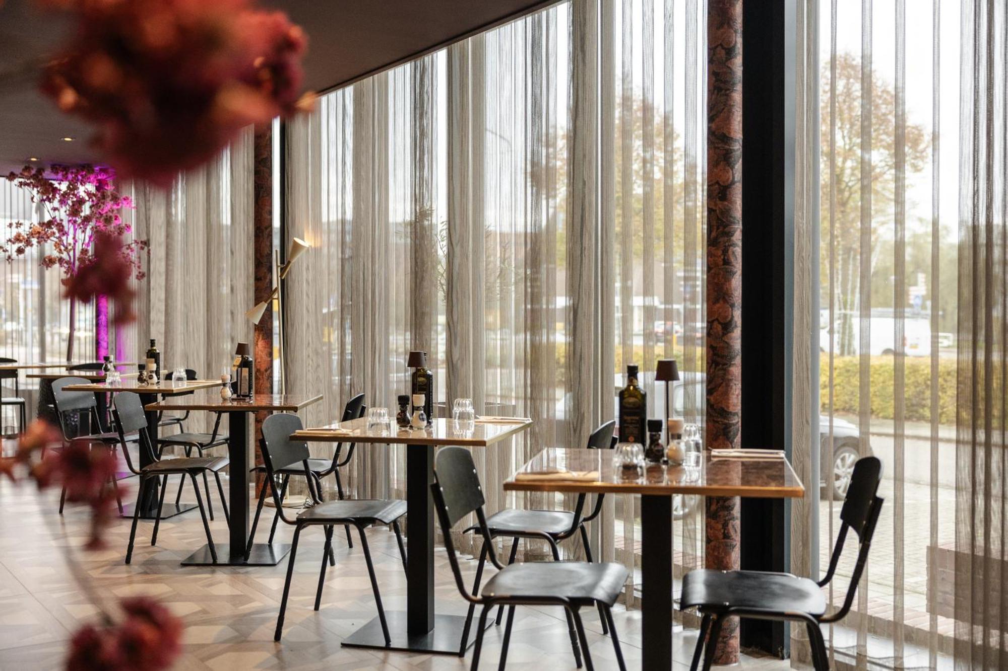 Hotel Twenty-Three Amsterdam Airport โฮฟด์ดอร์ป ภายนอก รูปภาพ
